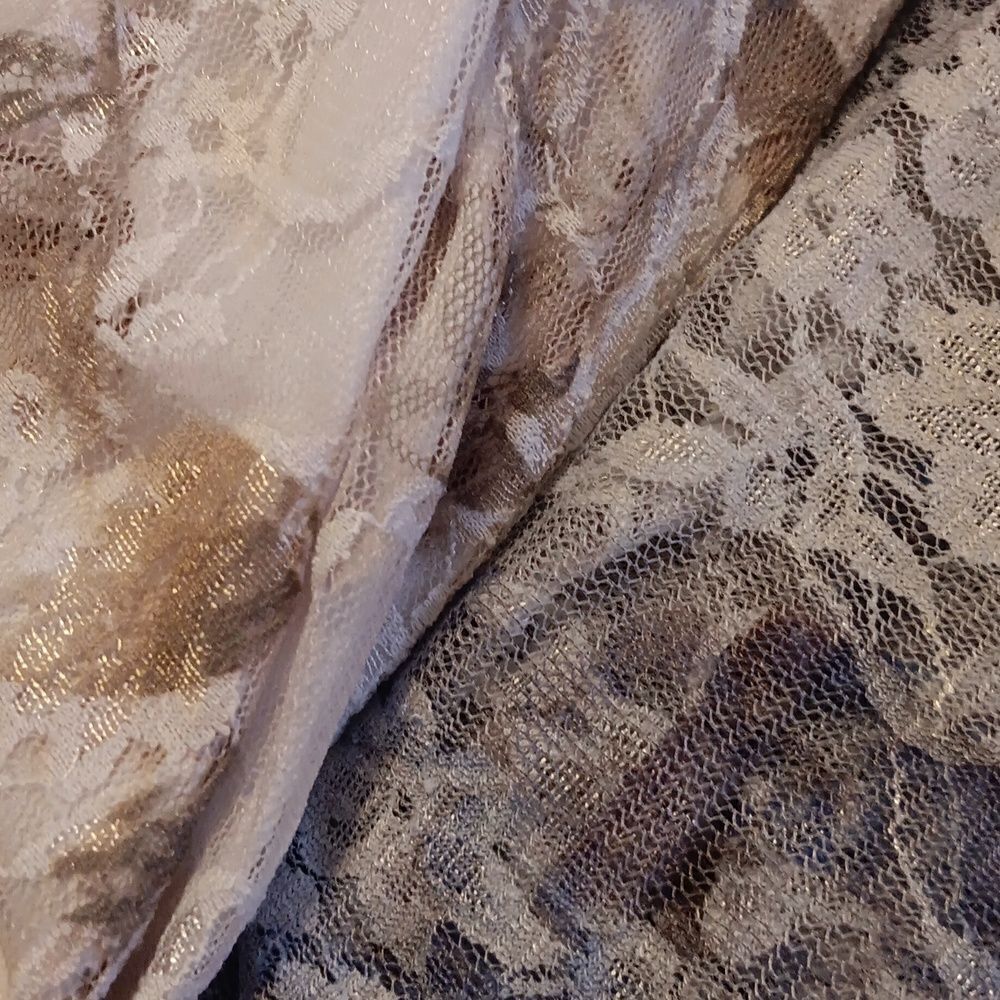 Bundle of TWO Roz & Ali Dressy Tops - Picture 16 of 16